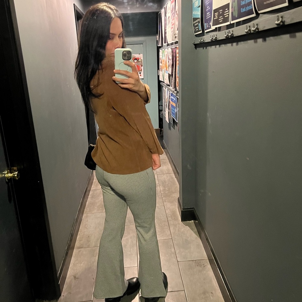 Meet your Posher, Sandy